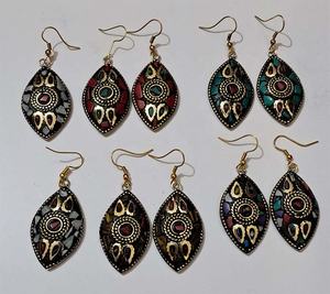 Pendientes de latón con mosaico metálico de estilo bohemio y étnico para mujer, para fiestas, precio de exportación desde India GC-ER-513 - Product Image 1