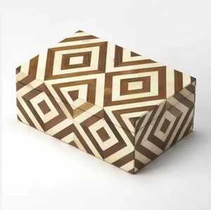 Boîte à bijoux en bois sculptée à la main avec incrustation en laiton, motif floral, fermeture à loquet métallique, coffre de rangement rectangulaire pour souvenirs - Product Image 3