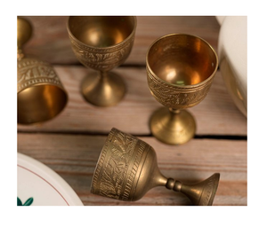 Support à œufs en laiton plaqué or poli, forme feuille antique, 4 pièces, pour fêtes/décoration de table de mariage, à bon prix - Product Image 1