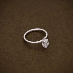 แหวนเพชรทรงลูกแพร์เพาะเลี้ยงในห้องปฏิบัติการ ได้รับการรับรองจาก IGI แหวนเพชรเม็ดเดี่ยวทรงลูกแพร์ ตัวเรือนทองคำแท้ 14K 18K - Product Image 4