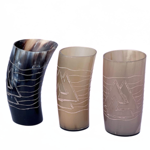 Vaso de Chupito Vikingo de Cuerno Auténtico Ecológico con Tapa para Vino, Cerveza, Té, Café de MULTI CRAFT - Product Image 4