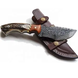Hand gefertigtes Damaskus Stahl Tracker Messer mit Hirschhorn griff und feinem Ledersc heide Jagdmesser Metzger Messer Geweih Griff