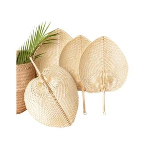 VENTA EXITOSA: Abanico de Bambú Pintado con Loto Azul, Abanico Plegable Decorativo Ligero y Sostenible para Recuerdos de Hoteles y Resorts - Product Image 1