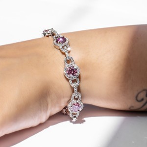 Pulsera de Diamantes de Lujo para Mujer, Corte Brillante Redondo, Piedras Centrales de Color Rosa Fantasía, Detalles de Diamantes Blancos, para Uso Diario - Product Image 3