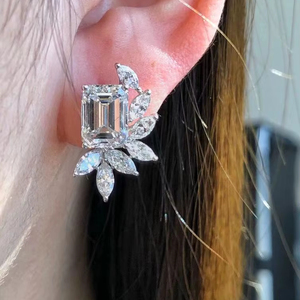 Pendientes de Diamantes de Corte Marquesa Esmeralda de Lujo, Cultivados en Laboratorio, Certificados por IGI, Color D E F, Claridad VVS VS, Oro, Oro Rosa, Oro Blanco, Plata - Product Image 1