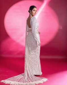 Sari en soie Rangoli traditionnel KV pour femme, richement brodé, avec chemisier non cousu, idéal pour les fêtes, les mariages et le Diwali - Product Image 2