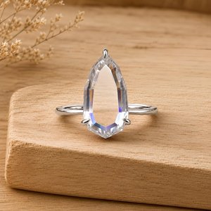 Bague de fiançailles en or massif 10K 14K 18K avec diamant de laboratoire taille portrait Empress, 5,20 carats, sertie à griffes, style vintage - Product Image 2