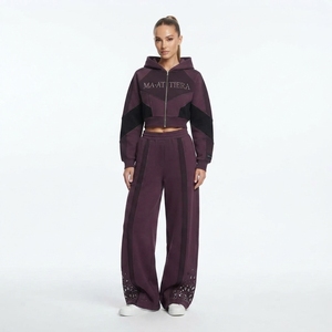 Conjunto Deportivo de Dos Piezas para Mujer, Sudadera con Cierre Regular y Pantalones Anchos, Detalle de Pedrería Bordada, 100% Algodón - Product Image 1
