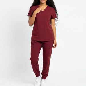 High Quality Woven <b>Nurse</b> Scrubs Set Short Sleeve Hospital Uniform for Women Breathable Cotton Polyester Women Scrub Suits - Product Image 2