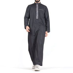 Nouveaux styles uniques de jubah pour hommes, vêtements islamiques saoudiens, jubah thobe, robe islamique noire pour hommes. - Product Image 1