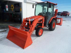Nouveau Tracteur Agricole Mini 4x4 de 30 CV pour B2650, Usage Agricole, Origine Glasgow, Prix Disponible en Showroom du Concessionnaire - Product Image 1