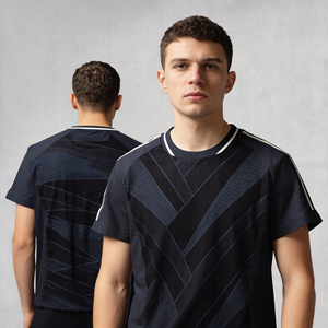Camiseta de Fútbol Personalizada, 100% Poliéster, Impresa con Tinte Completo, 180 Gramos, Secado Rápido, Ecológica, Elástica en Cuatro Direcciones - Product Image 4