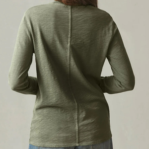 เสื้อยืดลำลองคอกลมแขนยาวทรงเข้ารูปสำหรับผู้หญิง ผ้าฝ้าย 100% ประดับกระดุม - Product Image 6