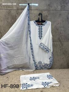 Collection de costumes, pantalons palazzo et dupattas en satin de rayonne de qualité supérieure avec broderies et manches longues – Achetez en ligne auprès de fournisseurs indiens et internationaux - Product Image 2