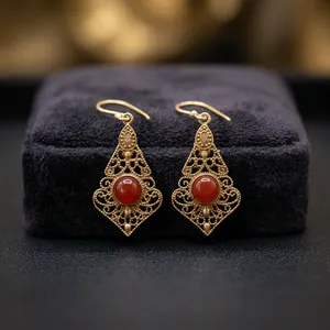 Pendientes de Latón con Cabujón de Ónix Rojo, Joyería Bohemia, Diseño Personalizado del Fabricante - Product Image 4