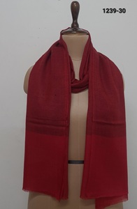 Estolas Largas para Mujer de Lana Merino Antibacteriana Ligera con Diseño Khadi a Cuadros - Product Image 2