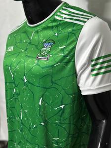 ชุดเสื้อและกางเกงฟุตบอลกีลิกแบบระบายอากาศได้ดี พร้อมบริการสกรีนแบบซับลิเมชั่นเต็มตัว  รับสั่งทำชื่อทีมสำหรับสโมสร ชุดทีม GAA - Product Image 2