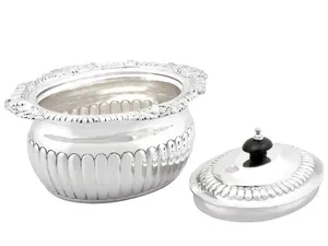 Olla de Acero Inoxidable Clásica de Alta Resistencia |   Diseño Antiadherente Duradero para Catering - Product Image 4