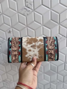Portefeuille en cuir de vachette sculpté à la main, pochette élégante pour téléphone, nouvelle arrivée, portefeuilles en cuir western multi-usages - Product Image 3