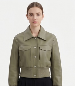 Blouson d'hiver court en peau de mouton véritable pour femme, coupe-vent, écologique, vert olive, style universitaire, personnalisable, vente en gros - Product Image 1