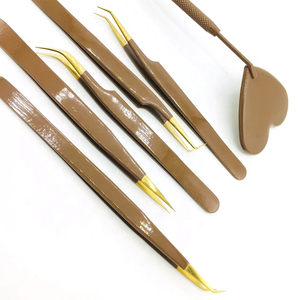 Juego de pinzas de extensión de pestañas de acero inoxidable de 6 piezas personalizables OEM mango marrón con punta puntiaguda de extensión de pestañas doradas - Product Image 2