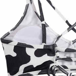 Conjunto de bikini con estampado de vaca en blanco y negro para mujer, top halter con espalda cruzada y tanga con cordones - Product Image 5
