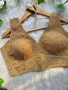 Blusa de seda con perlas y detalles de moti, hecha a mano por diseñadores, completamente cosida, lista para usar, ideal para novias y fiestas. - Product Image 4