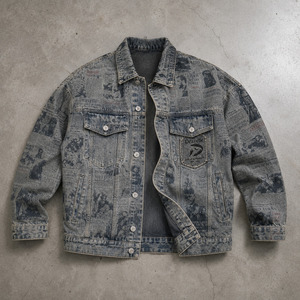 Chaqueta vaquera tipo camionero gris azulado lavado con estampado de periódico, ropa exterior unisex holgada estilo Hypebeast, proveedor mayorista - Product Image 4