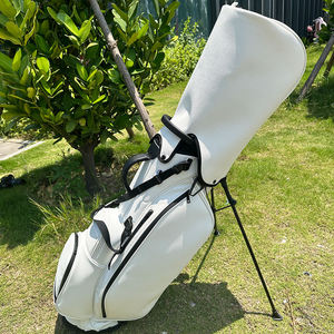 Sac de golf léger pour cadres avec support stable intégré et poignée ergonomique pour une facilité de transport sur le parcours - Product Image 1