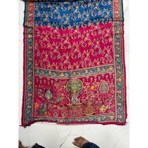 Sari de Seda Pura de Alta Gama con Diseño Impreso de Arte Tribal Tradicional para Coleccionistas, Disponible a un Precio Accesible - Product Image 4