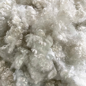 Fibre de polyester recyclée en vrac, fibres creuses conjuguées, quantité minimale 23 tonnes +/-10. Contactez Kate - Product Image 2