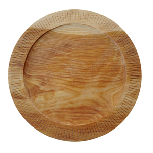 Assiette de service ronde en bois avec bordure gravée, design minimaliste, fait main, plat décoratif pour la mise en place de la table - Product Image 1