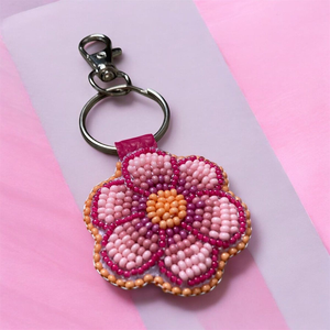 Porte-clés brodé de perles de qualité supérieure, design unique, perles de rocaille, motif floral, personnalisation acceptée - Product Image 6