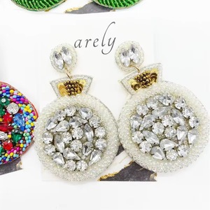 Boucles d'oreilles clous Arely style bohème en cristal et strass, serties griffes, imitation perle, bijoux fantaisie pour femme - Product Image 1