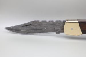 Cuchillo de Bolsillo Plegable de Acero de Damasco de Alta Calidad, Hoja de Punta Caída, Borde Recto, Mango de Madera, 18 cm - Product Image 3
