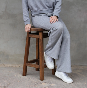 Tabouret de bar moderne de luxe avec structure métallique durable, couleur personnalisable pour bar à domicile, cuisine, extérieur, hôtel et salle à manger - Product Image 1