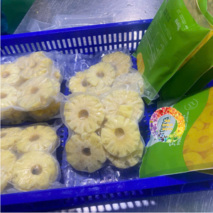 สับปะรดแช่แข็ง IQF คุณภาพพรีเมียม หั่นชิ้นเล็ก 1/8 ผลไม้เมืองร้อน ขายส่ง - CARYLN - Product Image 3