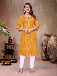 Collection élégante de vêtements ethniques pour lui et pour elle avec des kurtas et kurtis en rayonne à imprimé Bandhani Foil Print - Product Image 3