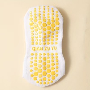 Chaussettes antidérapantes à rayures tricotées avec broderie abeille de haute qualité, logo personnalisé, chaussettes de Pilates lavables, antidérapantes. - Product Image 2