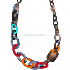 Collier de styles religieux classiques pour le printemps d'hiver pour la fête avec des perles de corne diamants corde chaîne serrure numéro modèles - Product Image 1