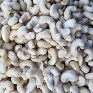 Nueces de Anacardo de Primera Calidad a Granel con Empaque de Marca Privada SANTIGO (Noix De Cajou, Kaju) - Product Image 1