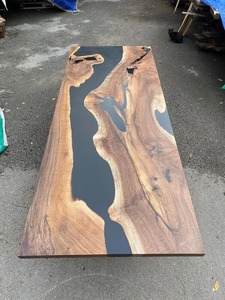Améliorez votre espace de vie : Notre table à manger en résine à bord naturel, fabriquée à la main, moderne, extensible, écologique et durable, idéale pour l'entrée d'un hôtel - Product Image 5