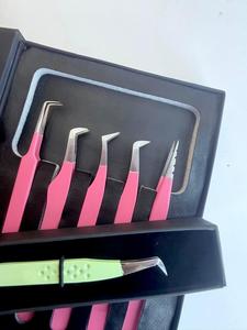 ชุดแหนบต่อขนตา GETUP BROSONS IMPEX 90/Boot Isolation Precision สแตนเลสสตีลป้องกันไฟฟ้าสถิตย์ ปลายเรียบ 10 มม. สีชมพู พร้อมกล่องโลโก้ - Product Image 4