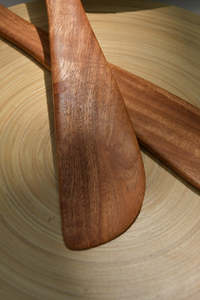 Espátula de madera de neem 100% natural con mango largo, antiadherente, segura para mezclar, utensilio de cocina apto para alimentos, precio al por mayor desde India. - Product Image 4