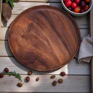 Assiette en bois d'acacia artisanale – Assiette de service et de dîner rustique par blossom craft india - Product Image 5
