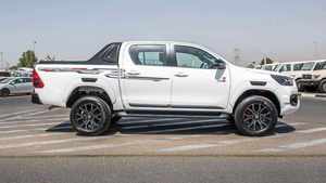 HILUX CONQUEST Double Cab Pickup Turbo Manuel, Conduite à Gauche, Sièges en Cuir, Pneus R21, Caméra Arrière - Bon État d'Occasion - Product Image 3