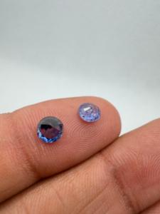 Lote de 2 Gemas de Zafiro Azul Natural, Corte Brillante Redondo, 1.75CT, de Ceilán (Sri Lanka), para Joyería - Zehra Gems - Product Image 2