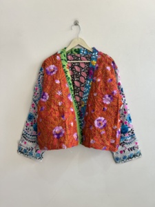 Chaqueta Tradicional Vintage Phulkari, Chaqueta Corta Bordada a Mano para Mujer, Chaqueta India Hecha a Mano - Product Image 4