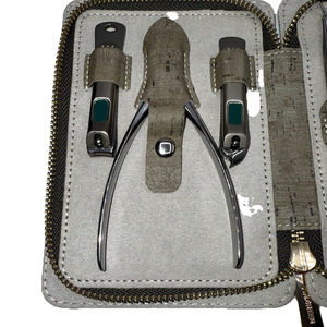 Kit de toilettage haut de gamme avec accessoires professionnels de manucure et pédicure et étui de rangement, kit de manucure et pédicure en acier inoxydable - Product Image 5