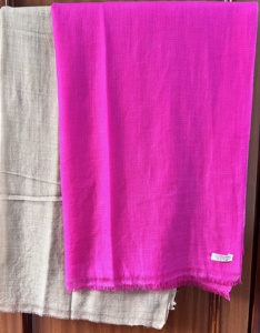 Bufanda KMB Pashmina Ultrafina Tejida a Mano, Super Cachemira para Mujer, Color Sólido, Ligera, Multiusos, Suave, para Verano - Product Image 1